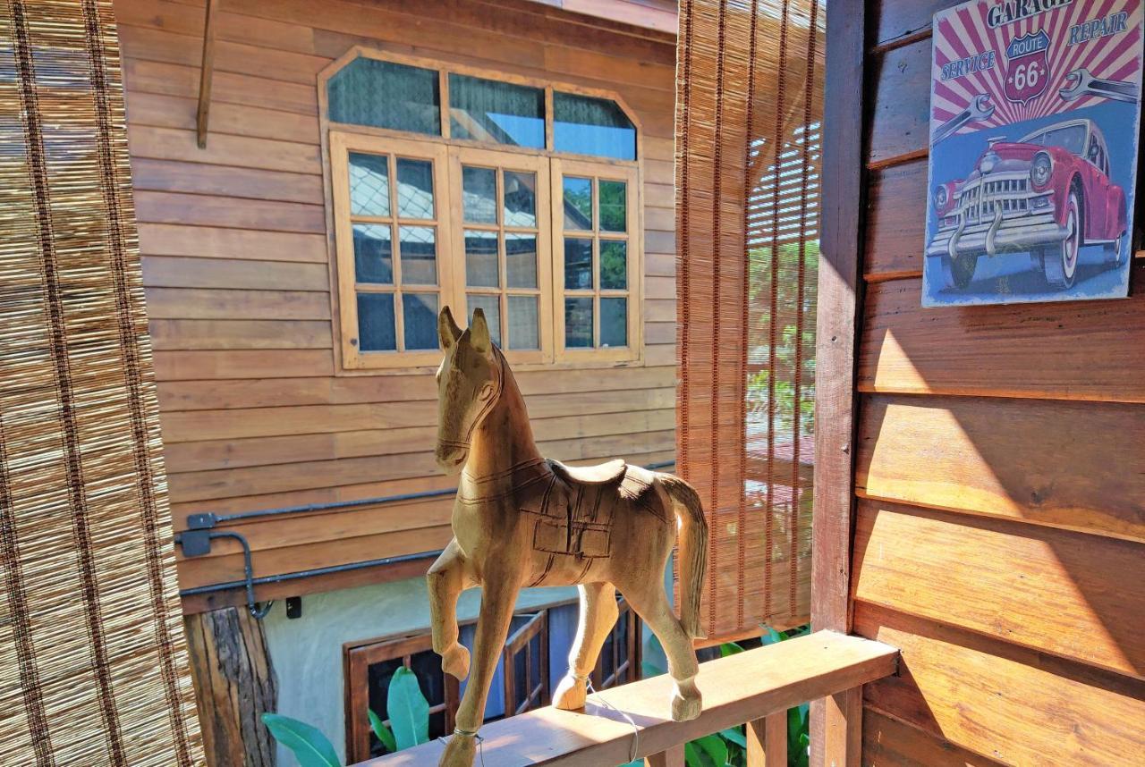 Heyuan Guest House Chiang Mai Exterior photo